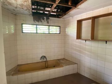 Disewakan Gudang Strategis di Jl. Pemuda Depok – Parkiran Luas, Cocok untuk Ekspedisi, Toko Retail