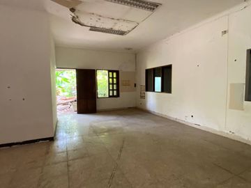 Disewakan Gudang Strategis di Jl. Pemuda Depok – Parkiran Luas, Cocok untuk Ekspedisi, Toko Retail