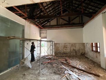 Disewakan Gudang Strategis di Jl. Pemuda Depok – Parkiran Luas, Cocok untuk Ekspedisi, Toko Retail