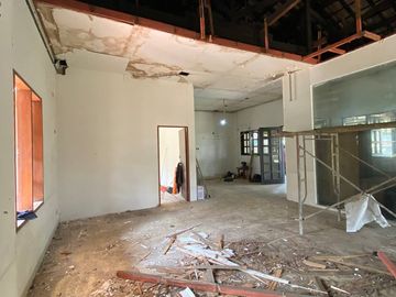 Disewakan Gudang Strategis di Jl. Pemuda Depok – Parkiran Luas, Cocok untuk Ekspedisi, Toko Retail