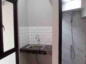 Jual Rumah Baru Siap Huni ( Akses 2 Mobil) Di Utan Kayu Matraman Jakarta Timur