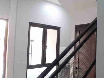 Jual Rumah Baru Siap Huni ( Akses 2 Mobil) Di Utan Kayu Matraman Jakarta Timur