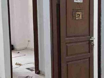 rumah 2,5 lantai siap huni 
Jatinegara indah