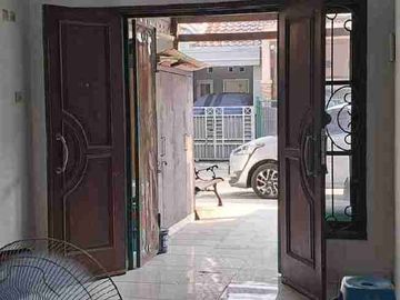 rumah 2,5 lantai siap huni 
Jatinegara indah