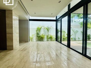 Casa en venta o renta con recamara principal en planta baja en residencial con amenidades premium