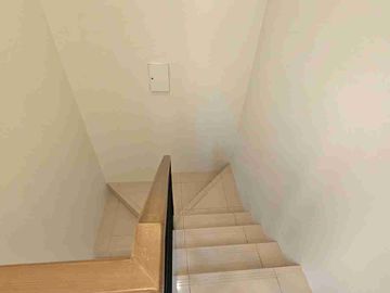 Disewakan Rumah Type Deluxe 3 KT di Cluster Viola Summarecon Crown Gading Bekasi