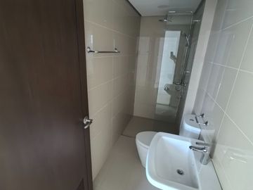 All-in! 38 Park Avenue 2BR 74sqm Maids Cebu IT Park