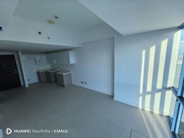 All-in! 38 Park Avenue 2BR 74sqm Maids Cebu IT Park