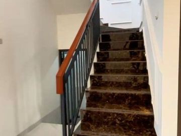 Rumah GJR Jatimulya Tambun Selatan, Dekat Tol Lrt, Murah, 2 LANTAI Baru di Bekasi Dijual