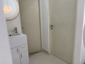 Dijual Rumah Semi Furnish Wisata Semanggi Rungkut MERR REV.A896
