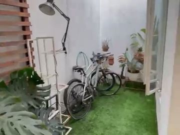 Dijual Rumah Semi Furnish Wisata Semanggi Rungkut MERR REV.A896