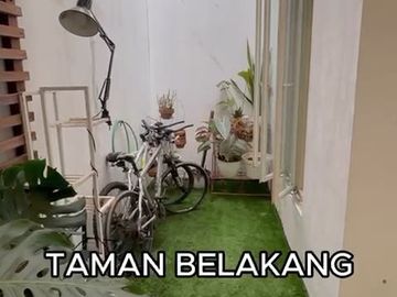 Dijual Rumah Semi Furnish Wisata Semanggi Rungkut MERR REV.A896