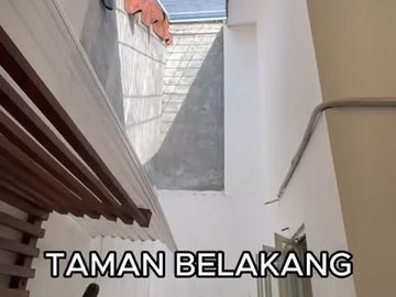 Dijual Rumah Semi Furnish Wisata Semanggi Rungkut MERR REV.A896