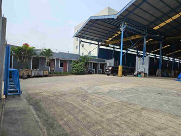 Gudang Terbuka Kapuk Lt 2500 m² ada Crane Akses 40feet
