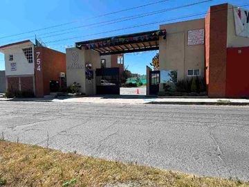 SE VENDE O SE RENTA CASA EN METEPEC