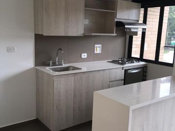 SE ARRIENDA APARTAMENTO DE 77M²