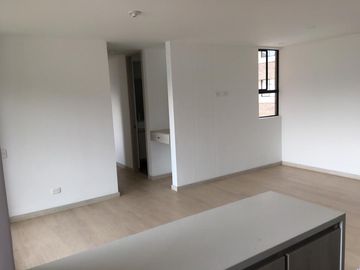 SE ARRIENDA APARTAMENTO DE 77M²