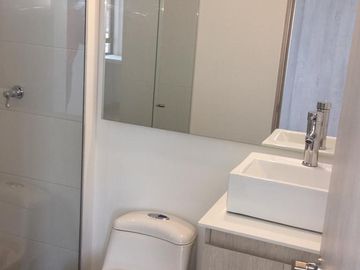 SE ARRIENDA APARTAMENTO DE 77M²