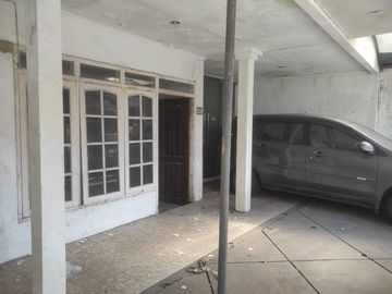 Dijual Rumah 1,5 Lantai Kutisari Indah Dekat Kampus Petra REV.A820