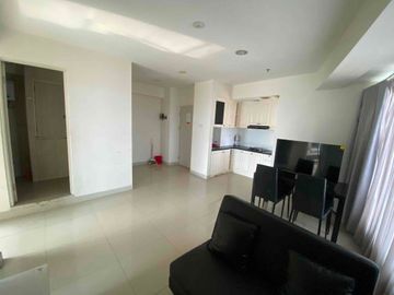 Sewa Apartemen Grand Kamala Lagoon Pekayon Bekasi | 2BR Furnished Lengkap | Tower Emerald North | Dekat Tol & LRT Bekasi