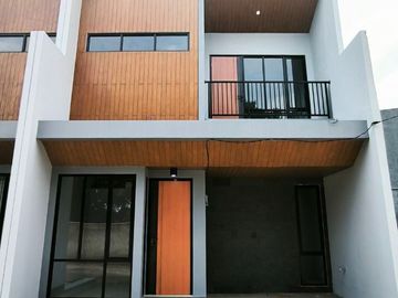 Rumah Ale Padurenan Mustika Jaya, Murah Mewah, 2 LANTAI Baru, Kota Bekasi Timur, Dijual