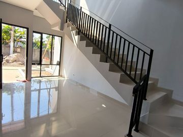 Rumah Ale Padurenan Mustika Jaya, Murah Mewah, 2 LANTAI Baru, Kota Bekasi Timur, Dijual