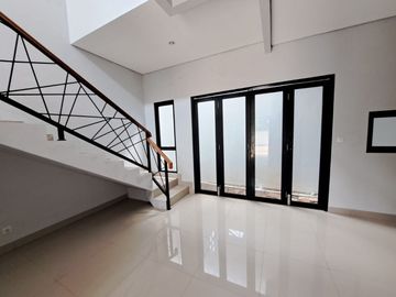 Rumah Ale Padurenan Mustika Jaya, Murah Mewah, 2 LANTAI Baru, Kota Bekasi Timur, Dijual
