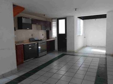 SE VENDE CASA DE 2 NIVELES,LEON DE LOS ALDAMA,LEON GUANAJUATO.