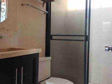 SE VENDE CASA DE 2 NIVELES,LEON DE LOS ALDAMA,LEON GUANAJUATO.