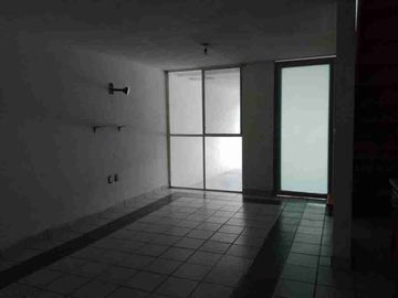 SE VENDE CASA DE 2 NIVELES,LEON DE LOS ALDAMA,LEON GUANAJUATO.