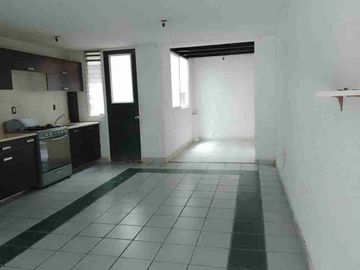 SE VENDE CASA DE 2 NIVELES,LEON DE LOS ALDAMA,LEON GUANAJUATO.