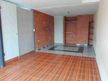 SE VENDE CASA DE 2 NIVELES,LEON DE LOS ALDAMA,LEON GUANAJUATO.
