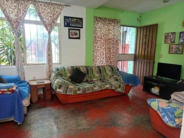 Casa sola en excelente ubicación