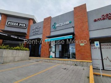 Altos de juriquilla renta local en plaza comercial 73 m2-ver descripcion