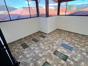 Local de 140 m² con Terraza en Alquiler en Los Chillos