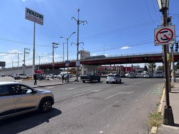 BODEGA EN VENTA CENTRO COMERCIAL MORELOS