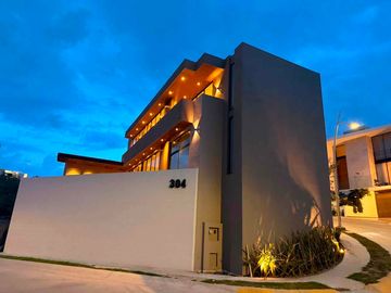 Casa en venta en zanda residencial en esquina.