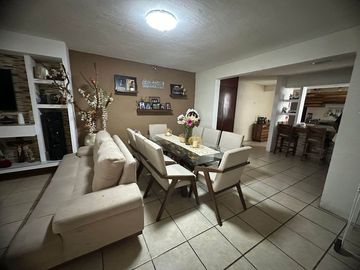 Venta de casa en Ciudad Satélite, Naucalpan De Juárez, Estado De México