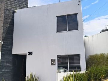 OFICINA EN RENTA LA PAZ A UNA CALLE DE LA IGLESIA DEL CIELO 4ECOR F038