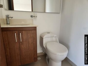 Aparta estudio en Arriendo Loma Los Gonzalez Medellín