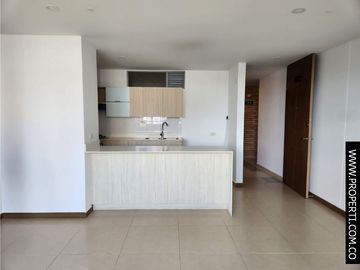 Aparta estudio en Arriendo Loma Los Gonzalez Medellín