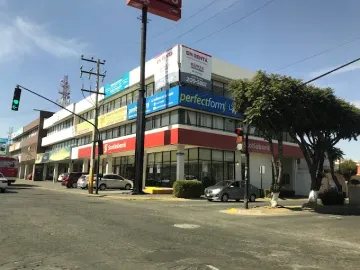Excelente Oficina en Renta de 183.5m² - Espacios Flexibles y Muy Iluminada en Metepec