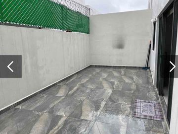 Casa semiamueblada y equipada en Renta  en Cumbre Altta Dominio Cumbres