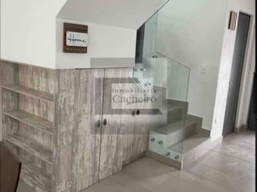 Casa semiamueblada y equipada en Renta  en Cumbre Altta Dominio Cumbres