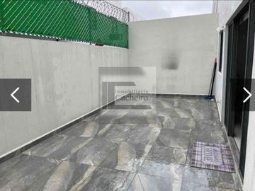Casa semiamueblada y equipada en Renta  en Cumbre Altta Dominio Cumbres
