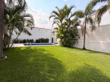 CASA EN OPORTUNIDAD