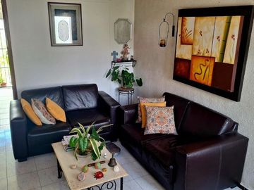 CUARTO AMUEBLADO CON BAÑO PRIVADO Y SERVICIOS INCLUIDOS EN RENTA CERCA DE ZONA DE HOSPITALES