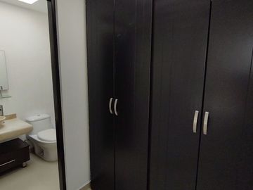 Valle de Juriquilla - Casa de 3 Recamaras, Sala de TV - Renta