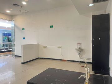 Local en Arriendo en Barrio Colombia, Poblado Medellín Antioquia