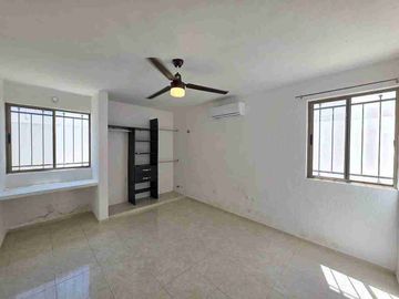 CASA EN RENTA CON ROOFTOP Y PISCINA